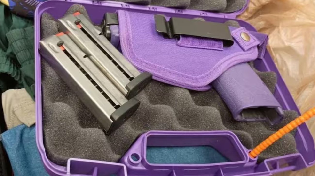 Chile detiene a dos estadounidenses con armas en aeropuerto