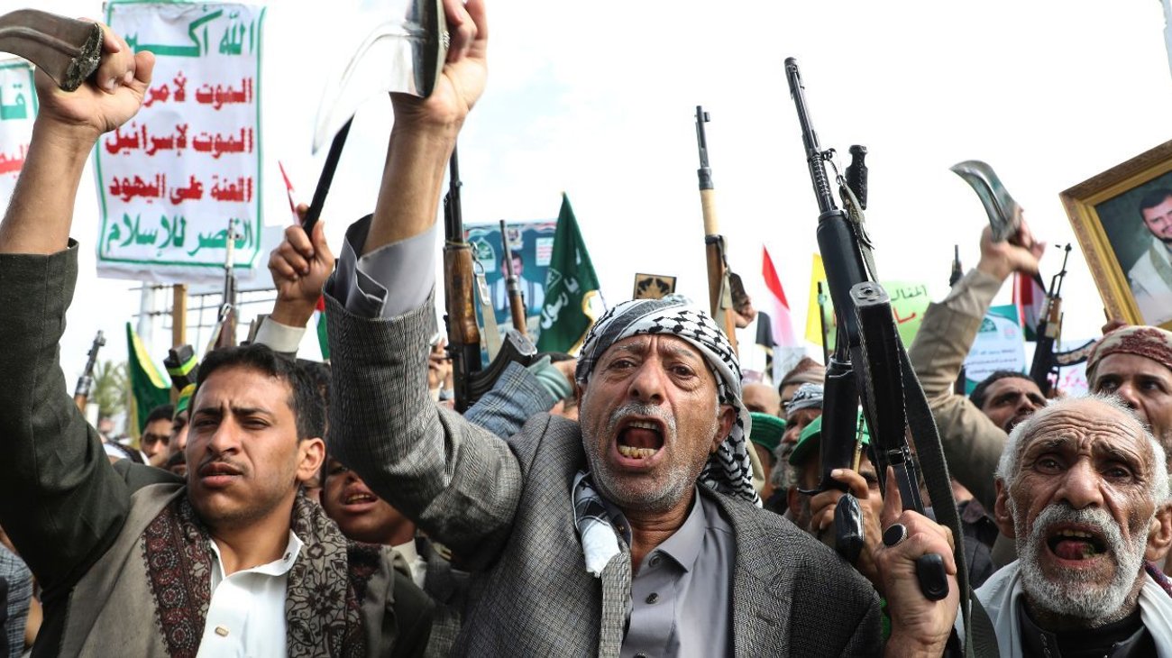 Ataque aéreo israelí mata al primer ministro rebelde hutí