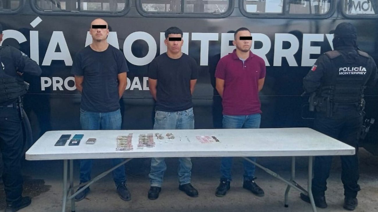 Detienen a tres hombres con marihuana y cocaína 