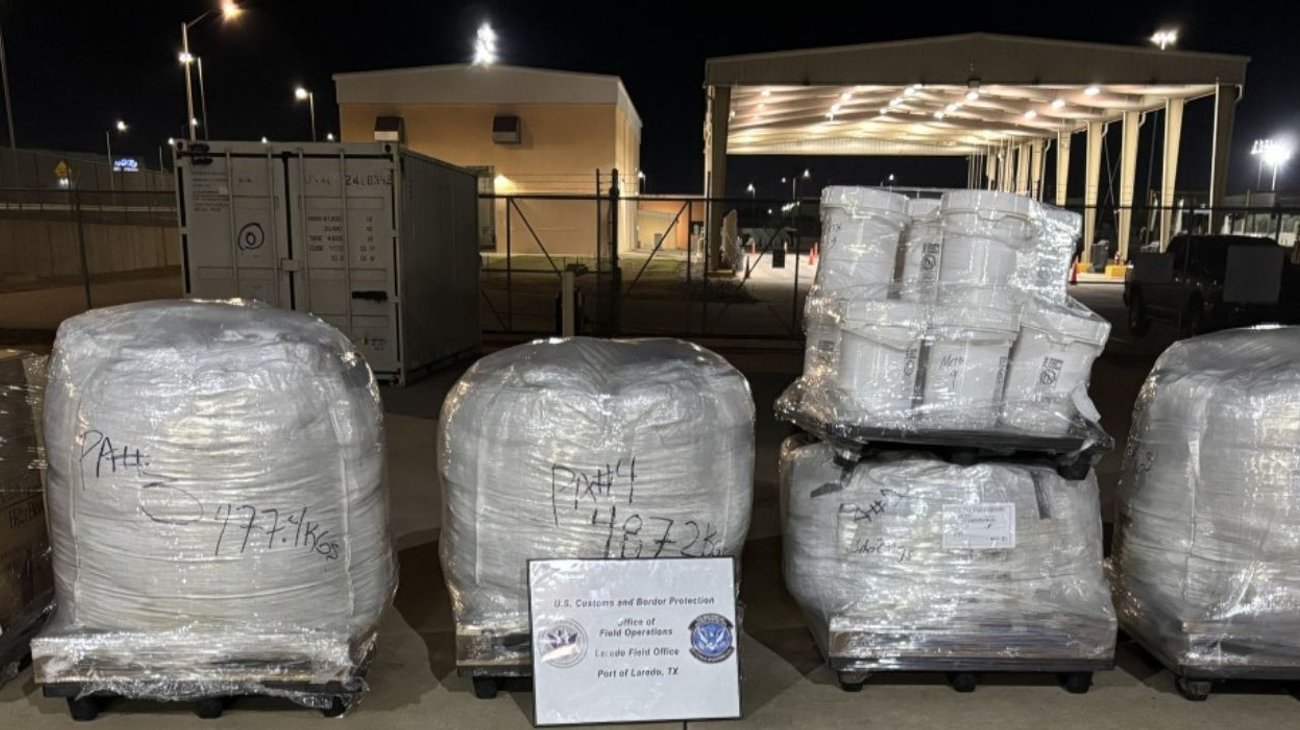 Decomisan en aduana 37 millones de dólares en drogas