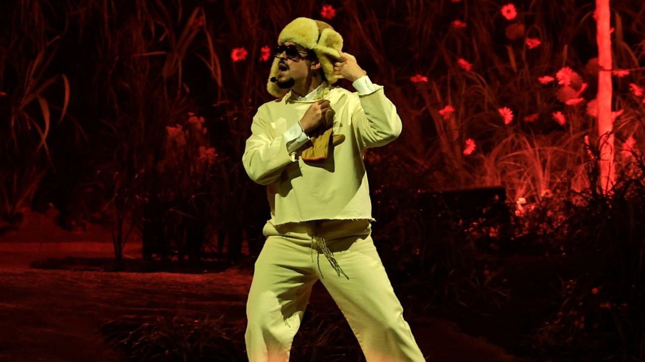 Bad Bunny cierra en Puerto Rico llamando a vencer odio con amor