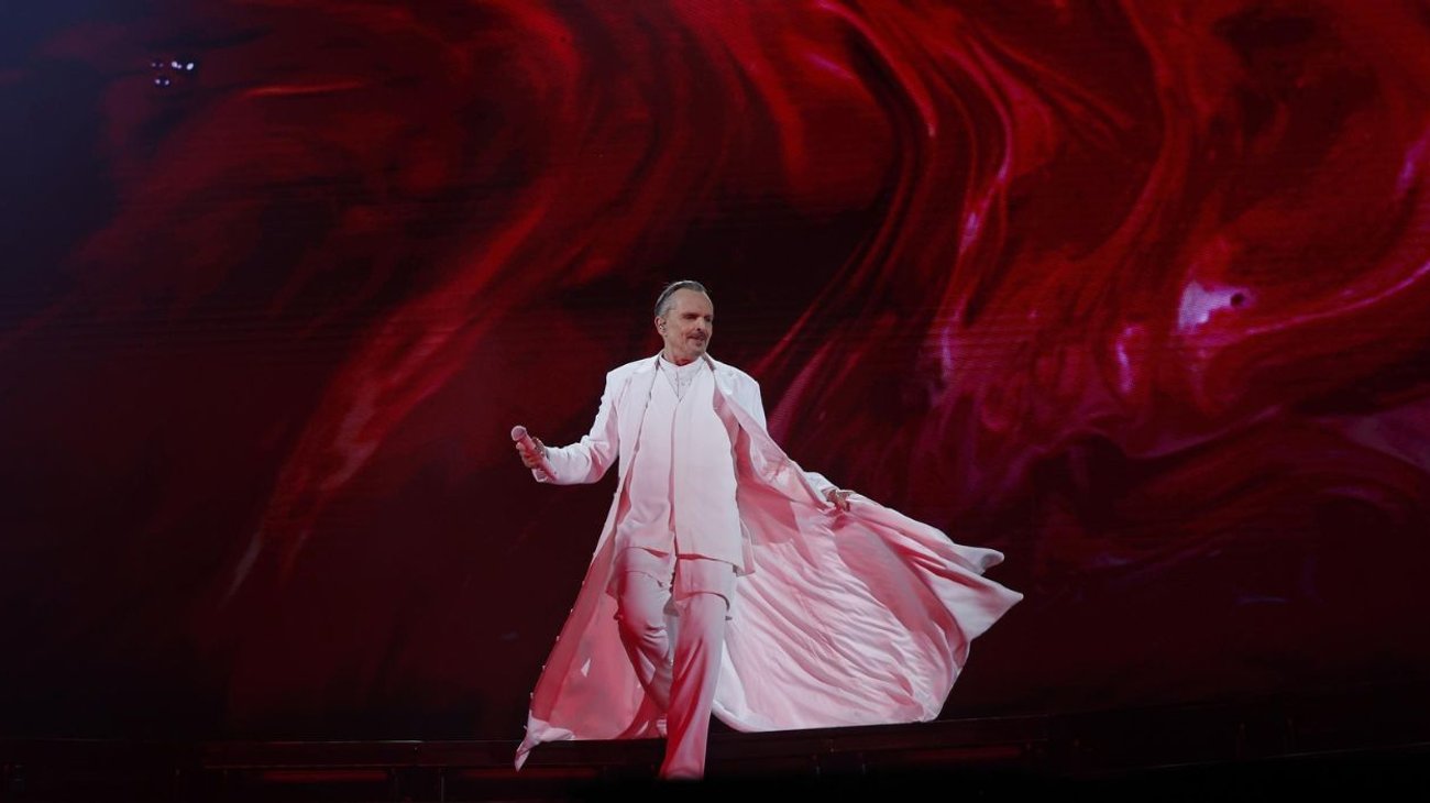 Miguel Bosé volverá a Bogotá en 2026 con su 'Importante Tour'