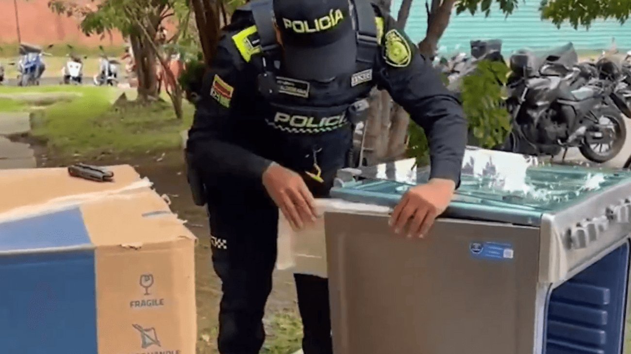 Cae mujer que intentó enviar 21 kilos de droga oculta en estufa