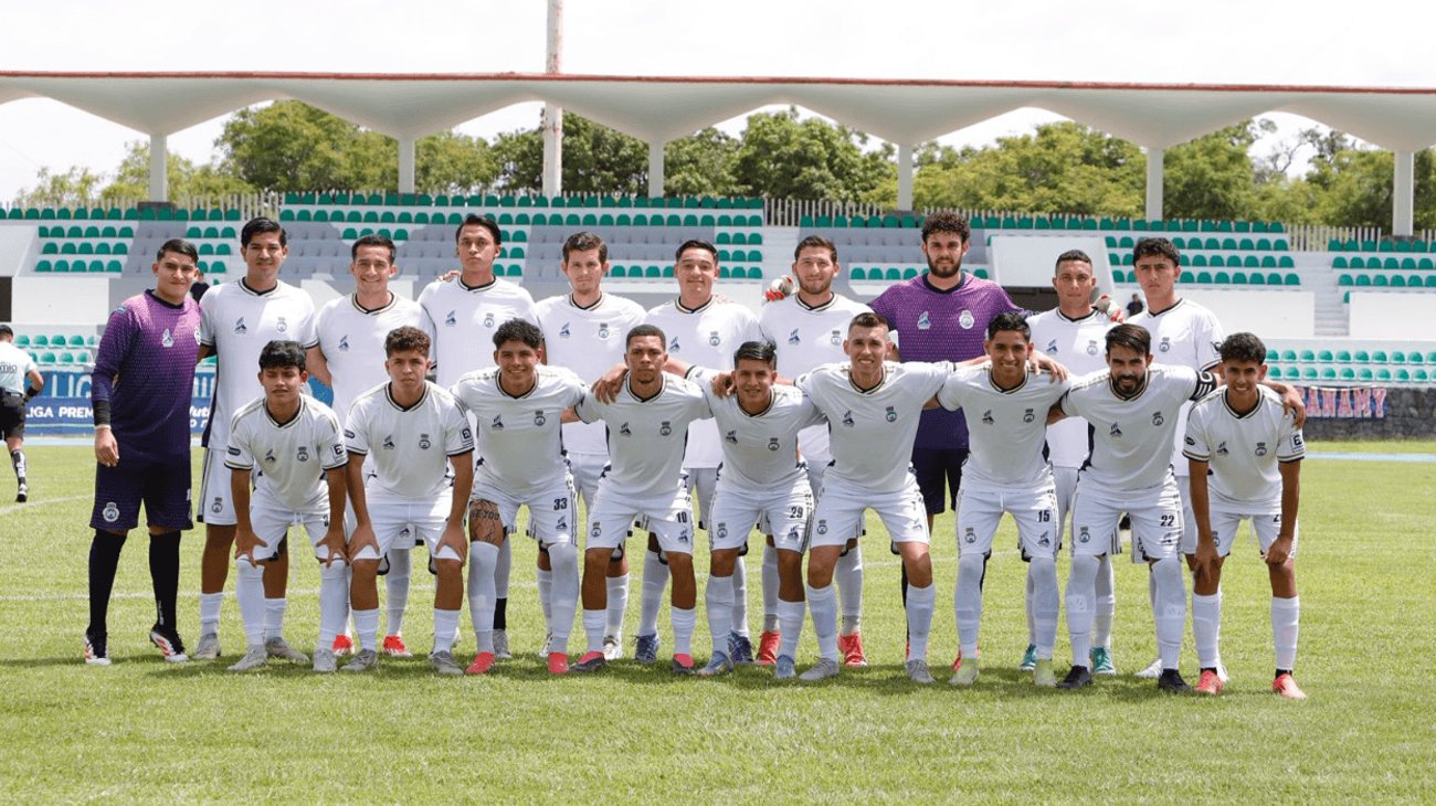 Real Apodaca se convierte en superlíder al golear a Avispones