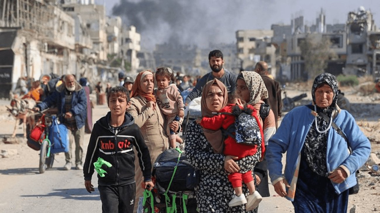 Calculan que 550,000 personas huyeron de Gaza por ofensiva