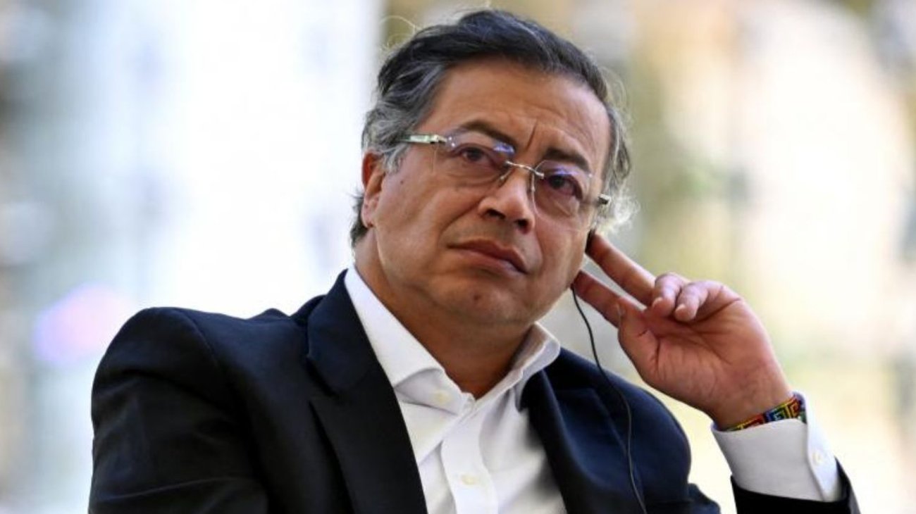 EUA quita visa a Petro por instar soldados a desobedecer a Trump