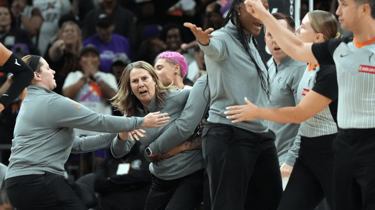 Suspenden a entrenadora de Lynx por insultar a los árbitros 