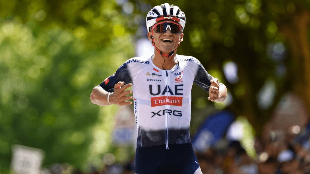 EH_UNA_FOTO_2025_10_04_T084757_567_7b6a18e3c4