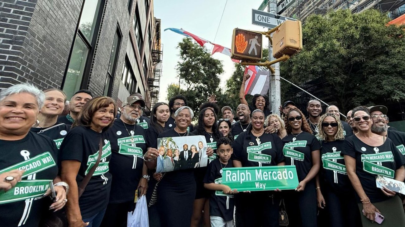 Nombran calle de Nueva York en honor al músico Ralph Mercado