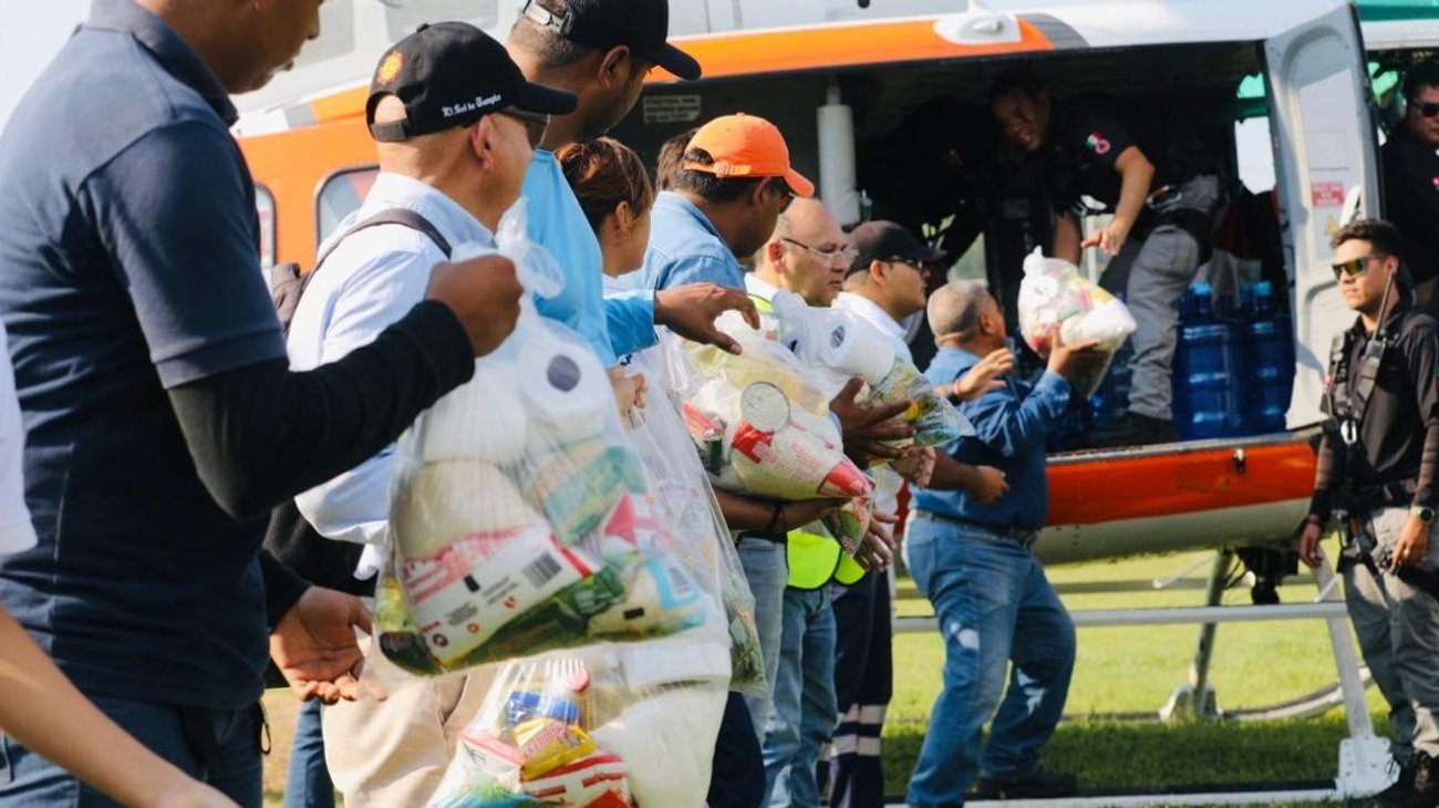 Apoya PCNL a 450 familias damnificadas en primer día en Veracruz