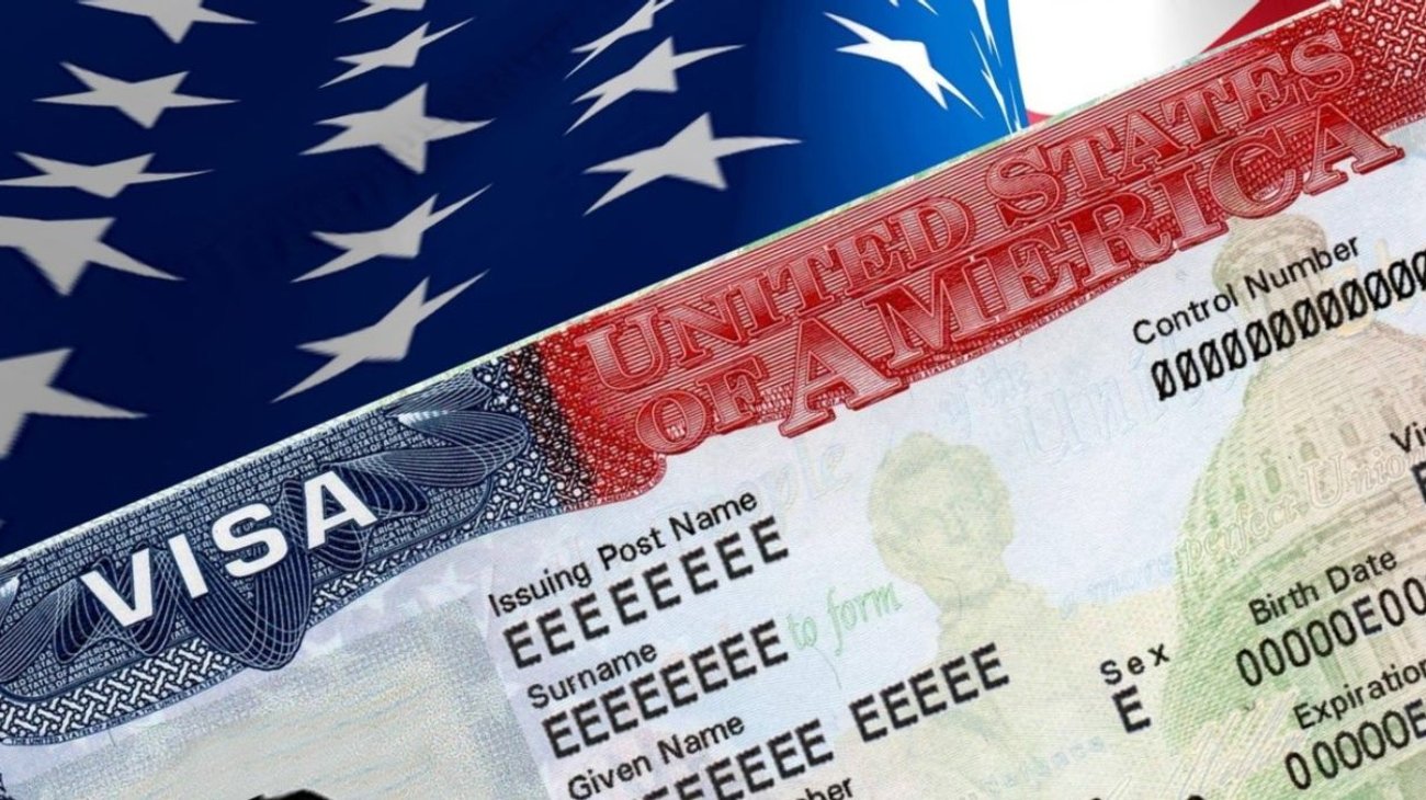 EUA revoca visas a seis extranjeros por comentarios sobre Kirk