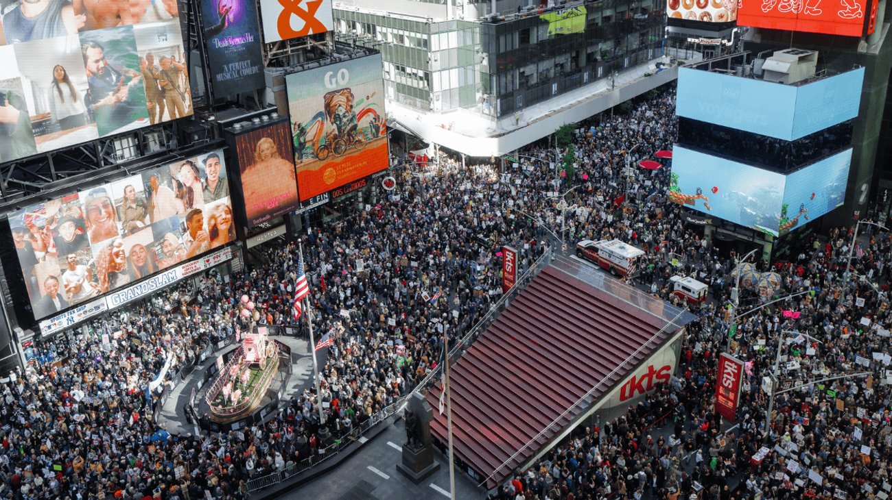 Miles protestan en 'No Kings' contra administración de Trump