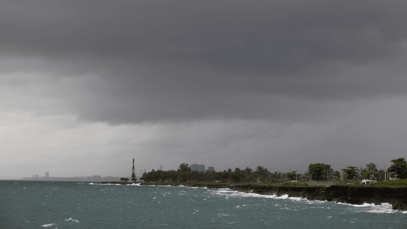 Melissa azota como huracán 4 en el Caribe; suma tres muertos