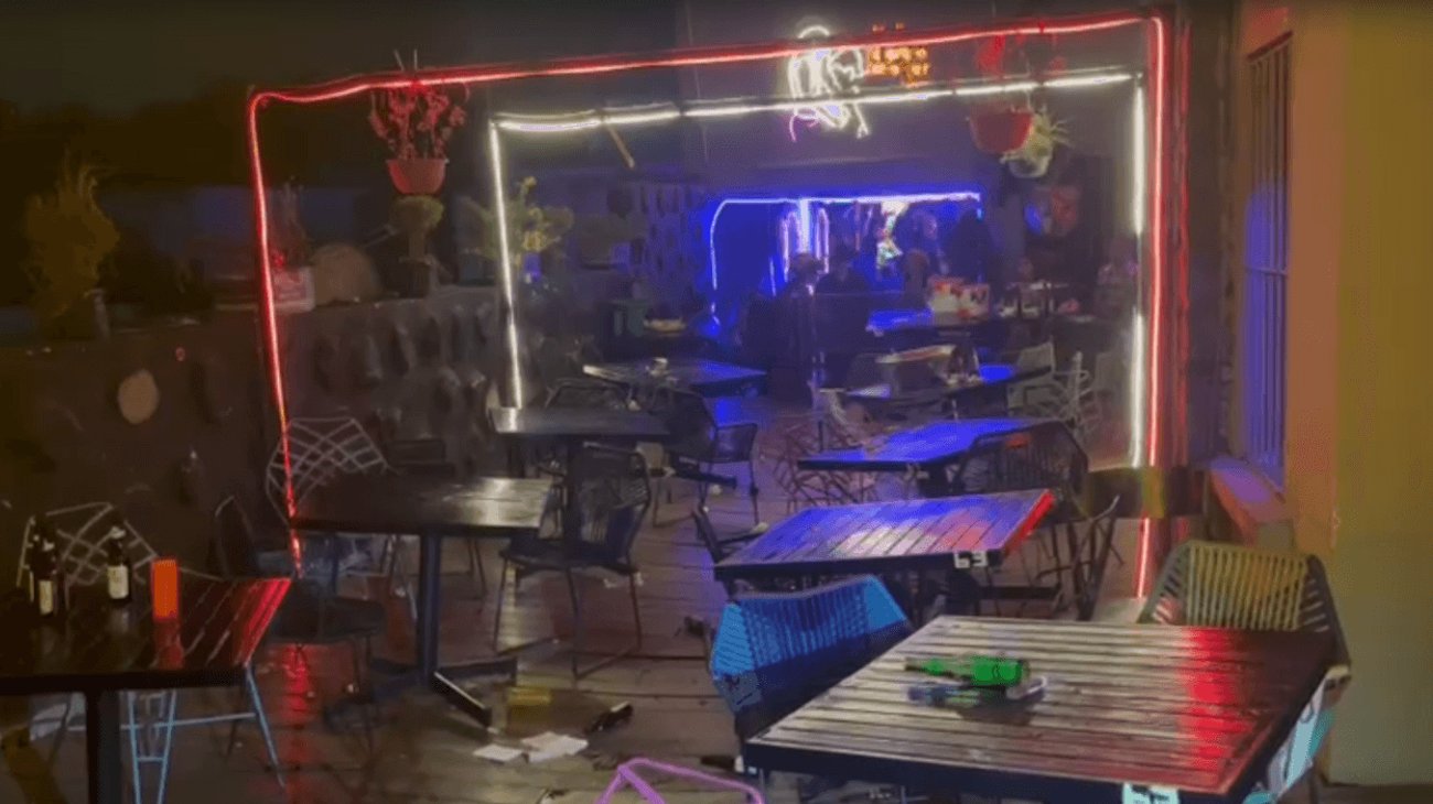 Hundimiento de techo provoca alerta en centro de Monterrey