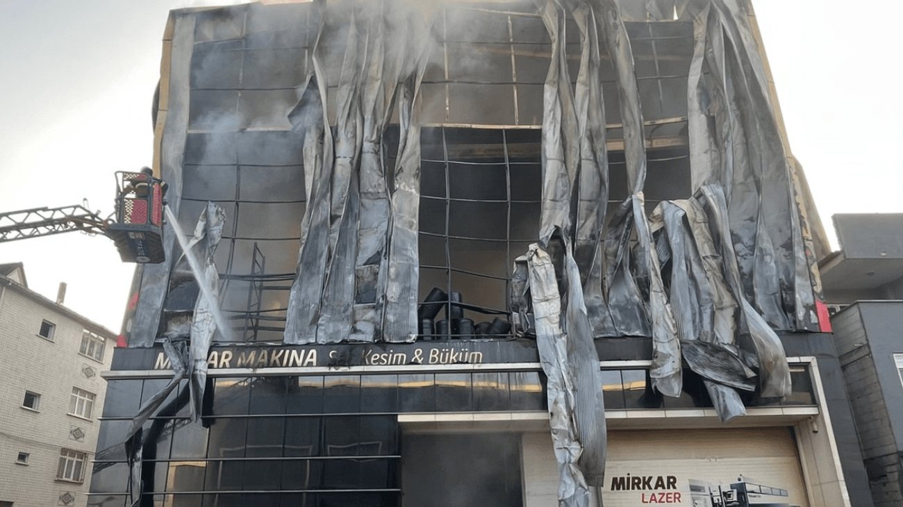 Incendio en fábrica deja seis muertos y siete heridos en Turquía