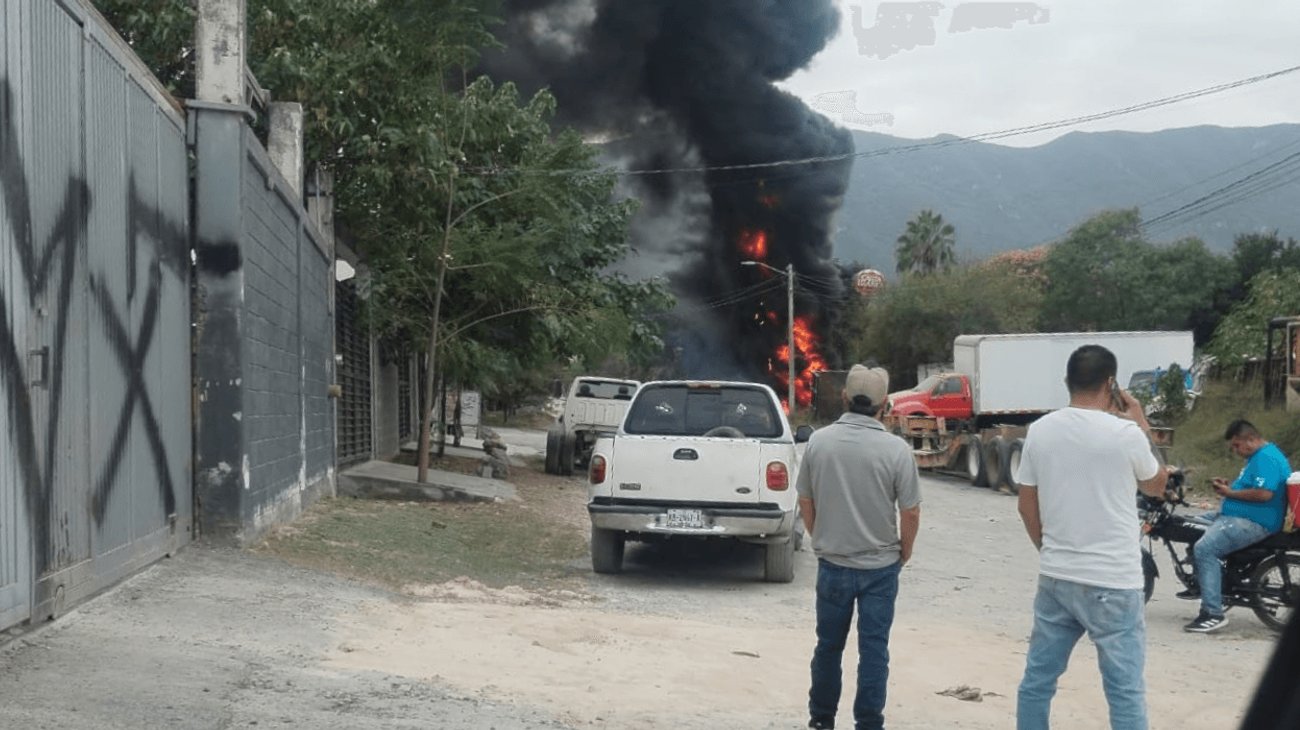 Atienden fuerte incendio en colonia La Maestranza
