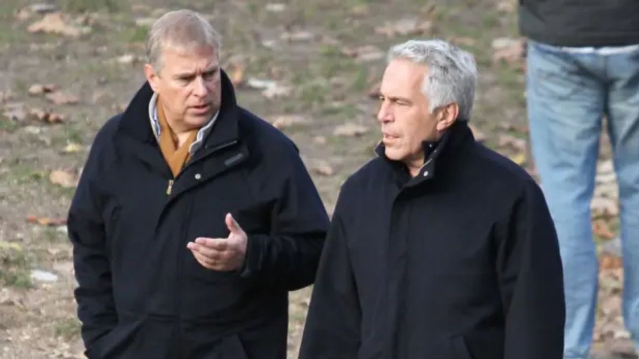 Vinculan a escoltas del príncipe Andrés con cena de Epstein