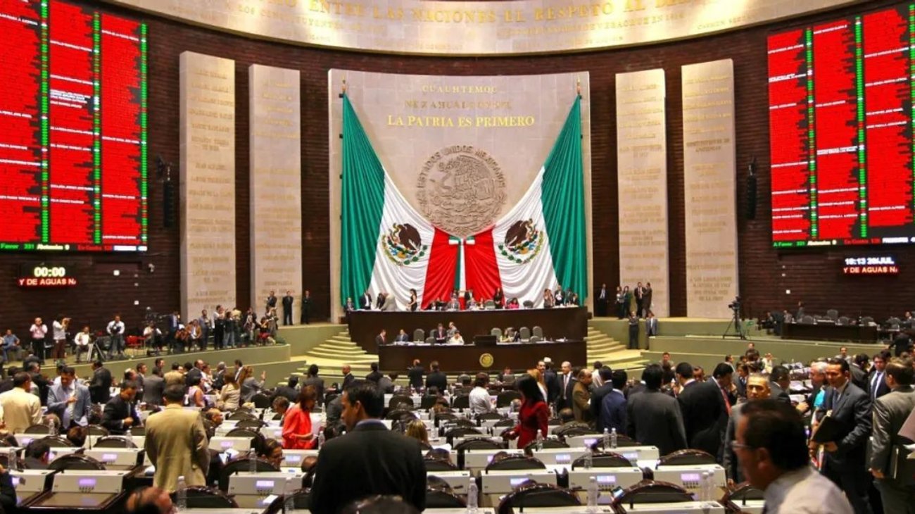 Diputados aprueban reducción a la jornada laboral a 40 horas 