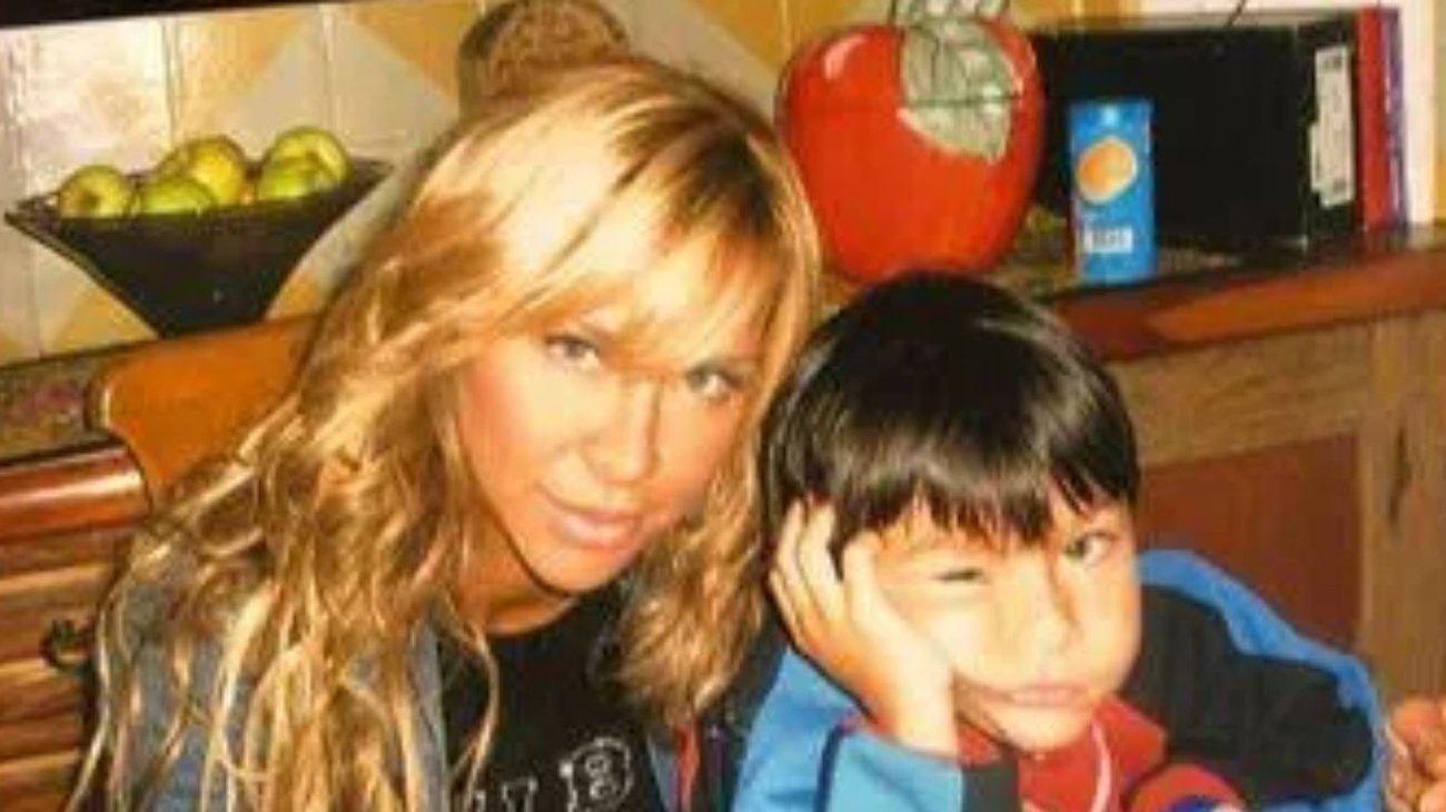 Hijos de Aylín Mujica despiden a Mauro Menéndez