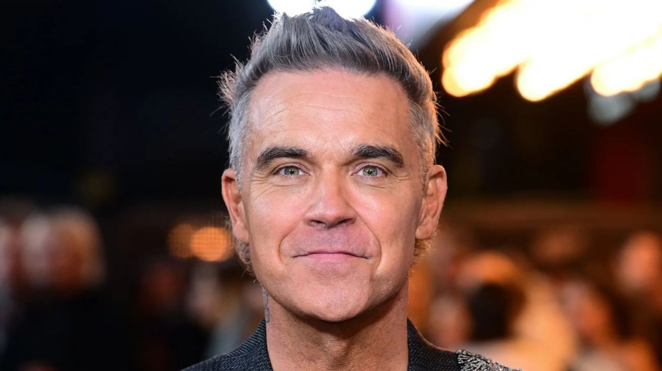 Robbie Williams canta Angels a capela tras cancelar show en Lima