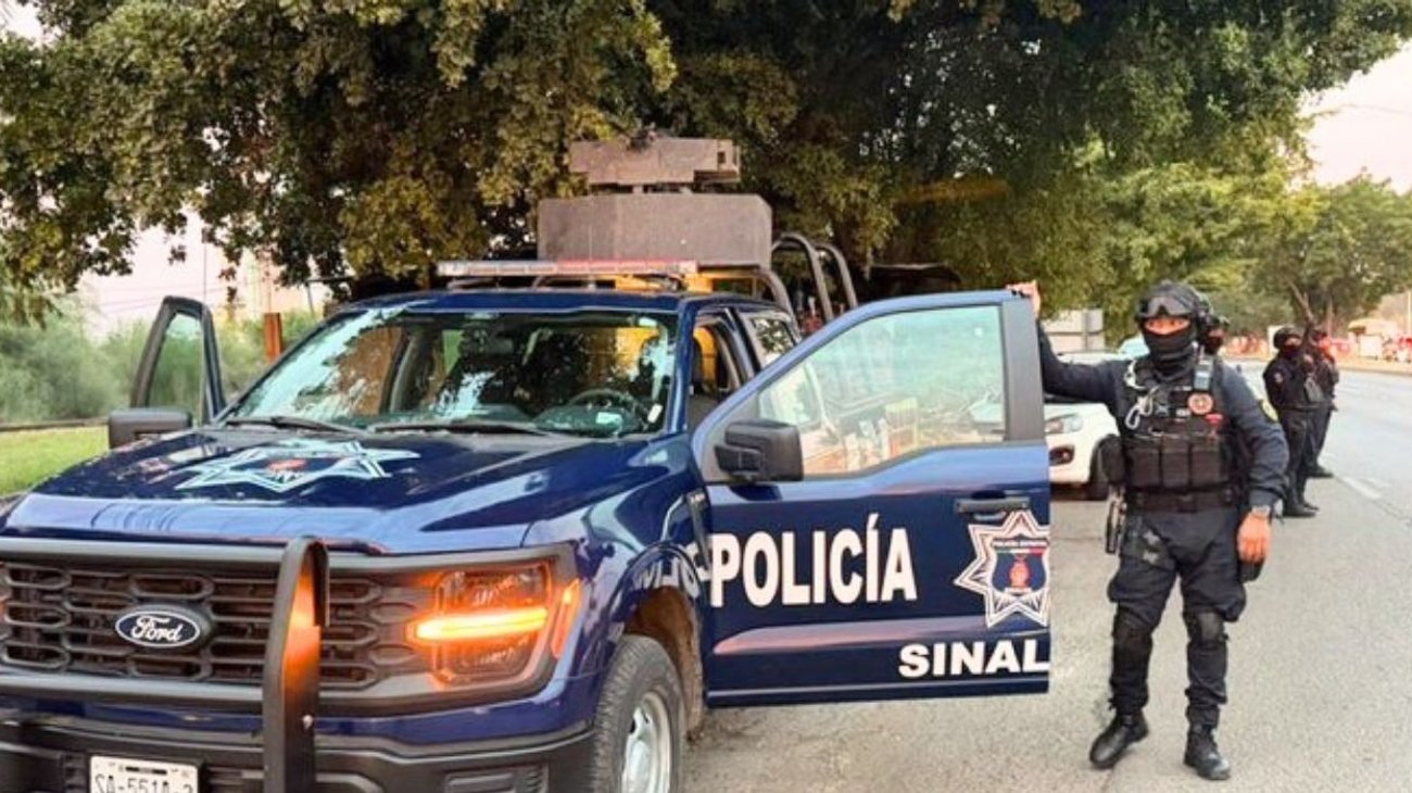 Atacan a balazos a policías municipales en carretera, en Mazatlán