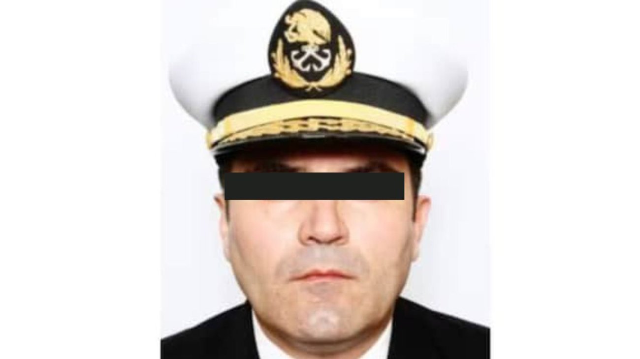 Jueza frena detención de contralmirante ligado a huachicol