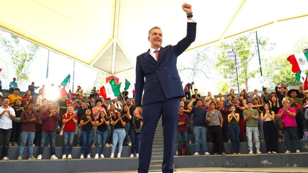 Presenta Waldo Fernández primer informe de trabajo