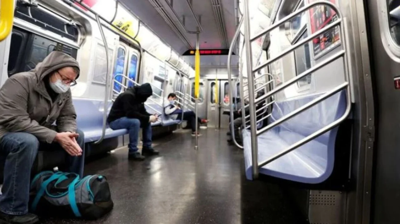 Adolescente muere tras desmayo en metro de Nueva York