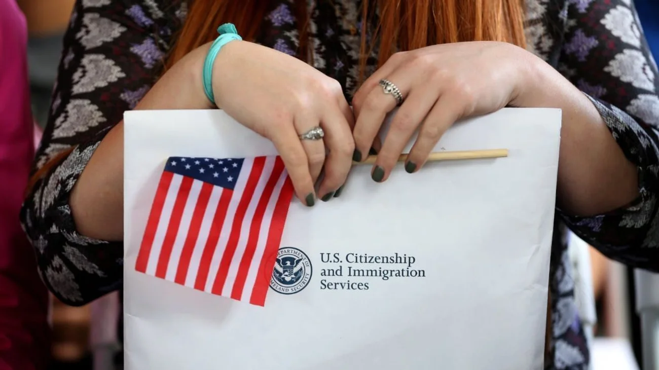 SRE alerta por el retiro de un permiso humanitario a menor en EU