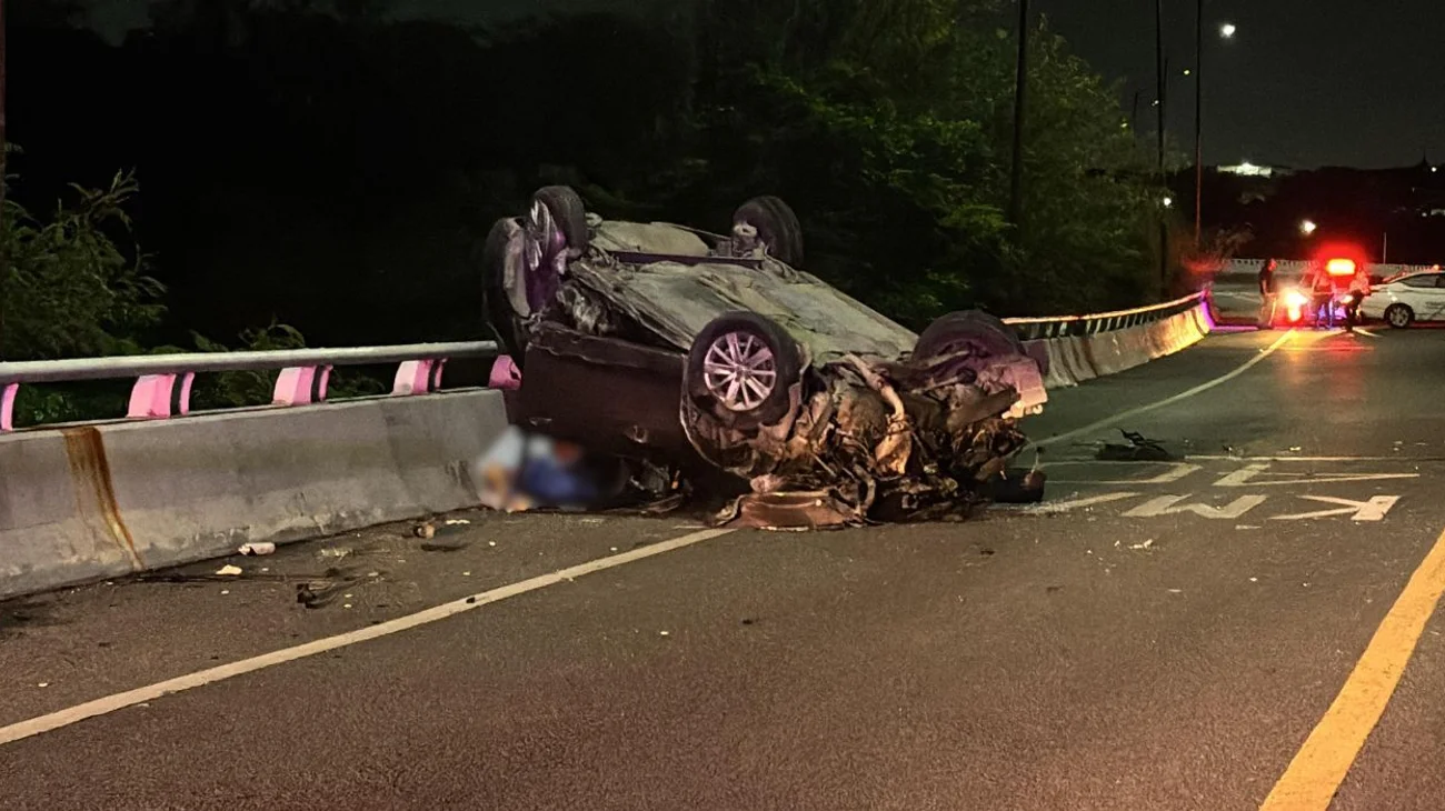 Muere hombre y otro resulta herido en volcadura en Morones Prieto