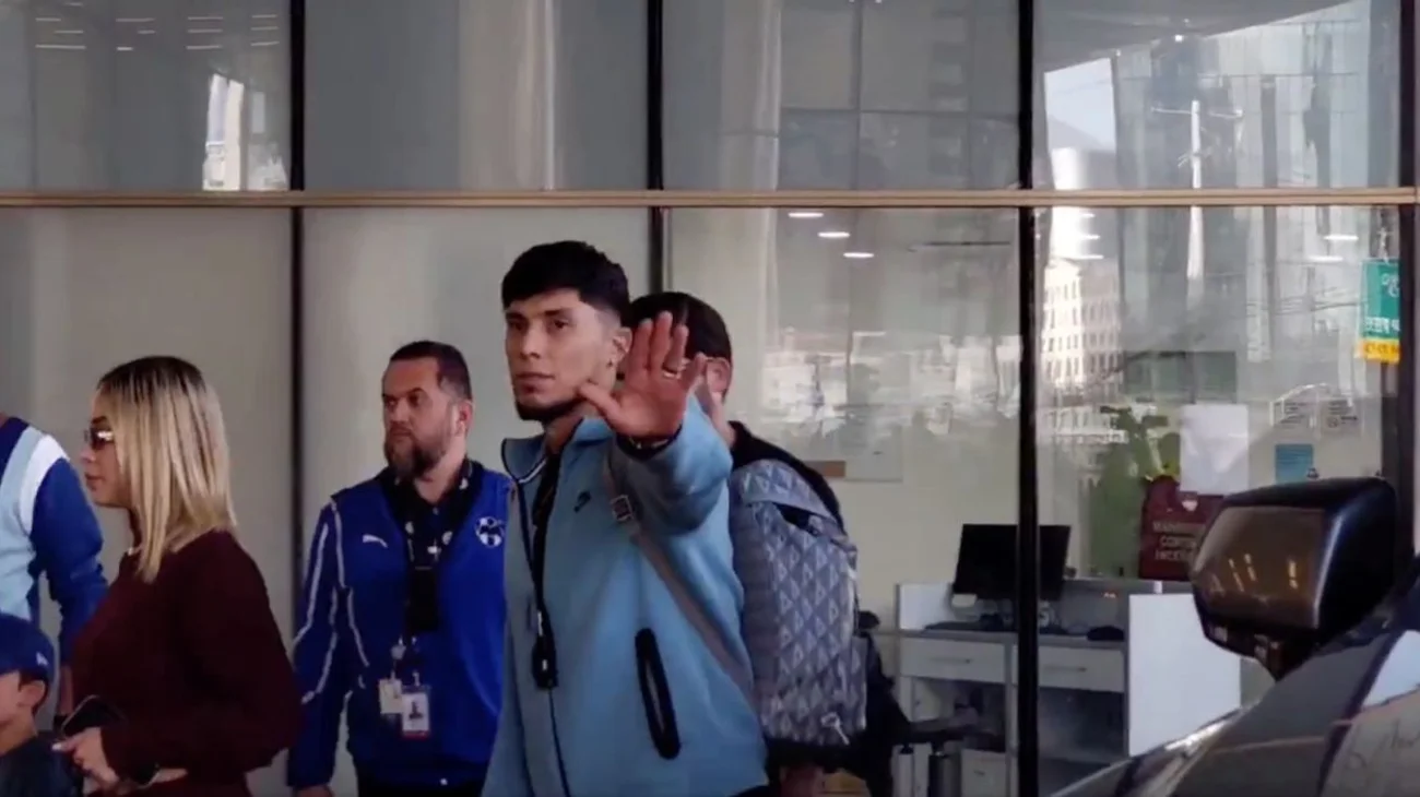 Malas noticias en Rayados: se lesiona Carlos Salcedo