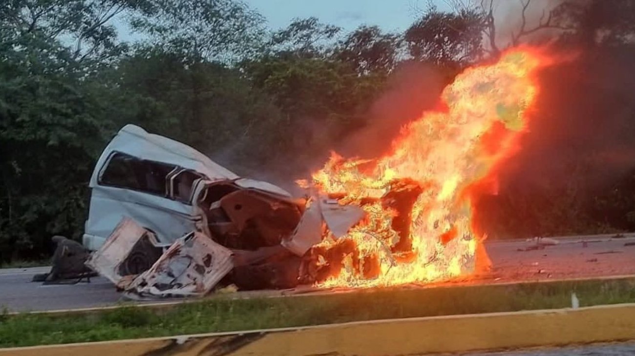 Accidente en Mérida-Campeche deja 15 muertos y heridos graves