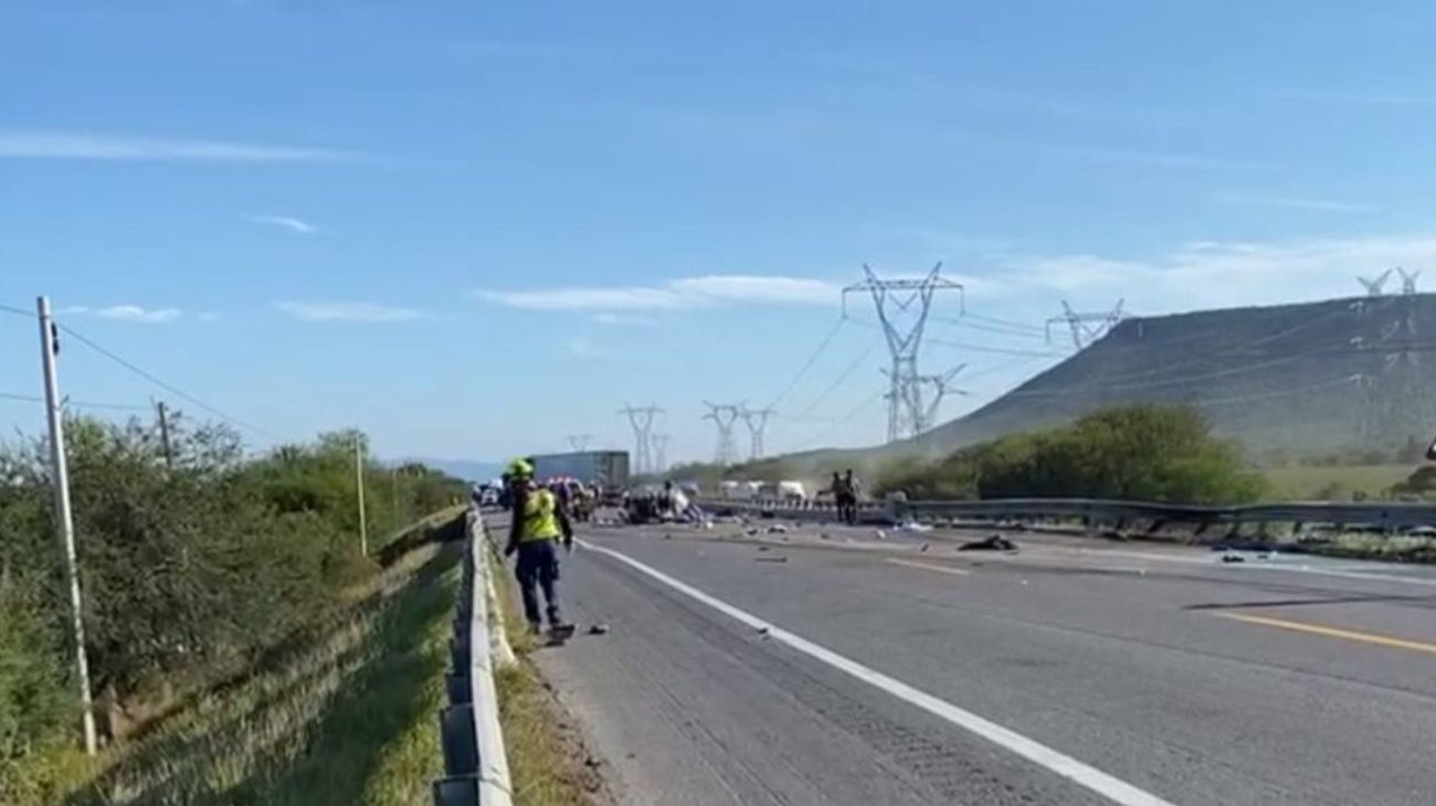 ¡Uno más! Choque sobre tramo Victoria-Zaragoza deja cinco muertos