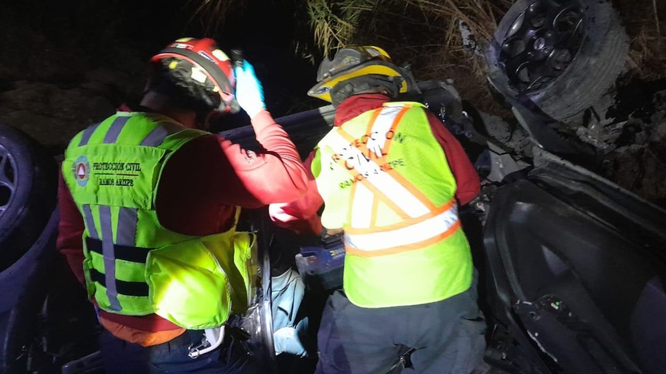 Joven muere tras caer hasta fondo de un arroyo en Ramos Arizpe