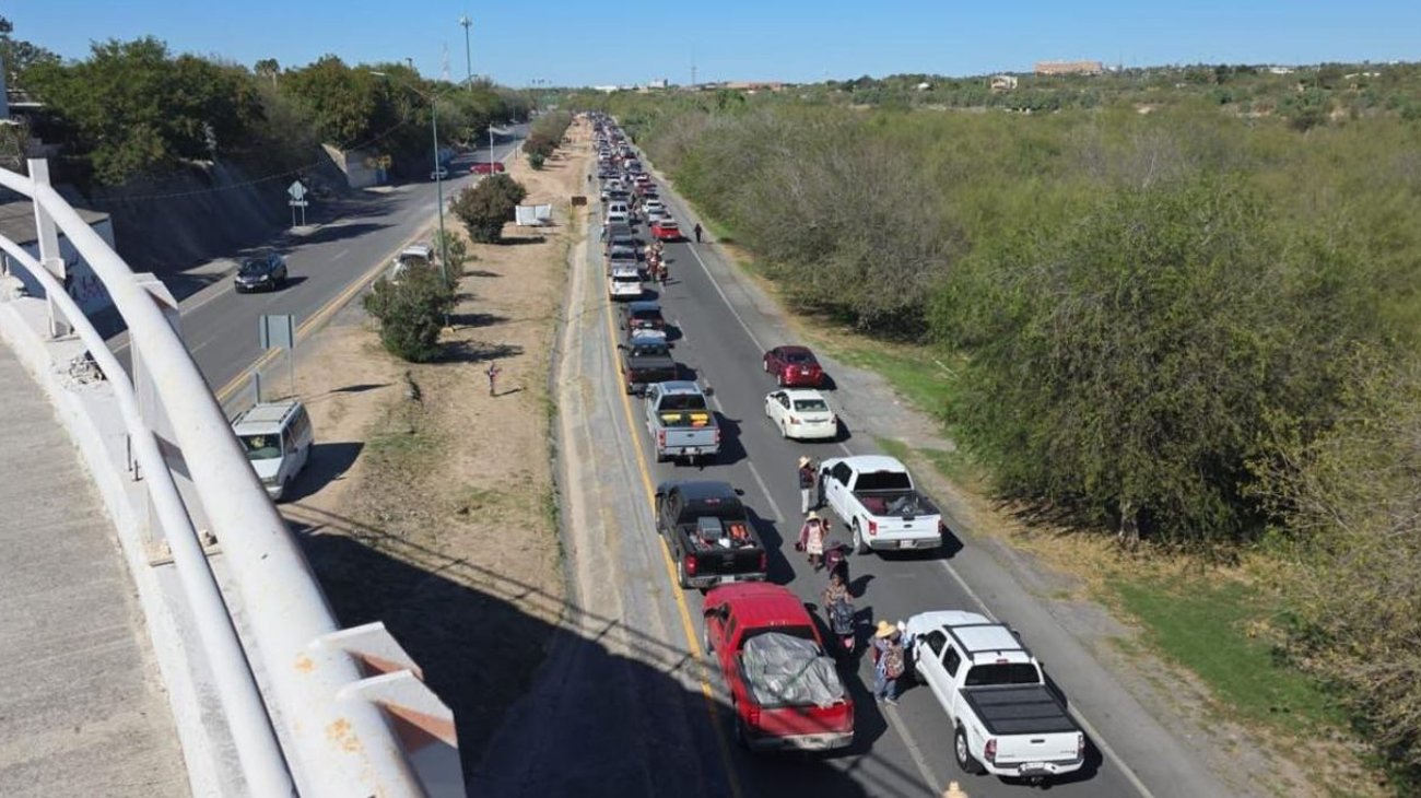 Paisanos generan kilométricas filas en su retorno a EUA