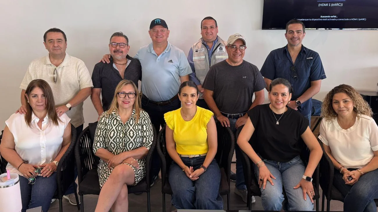 Lorena de la Garza refuerza cercanía con vecinos del Distrito 8*