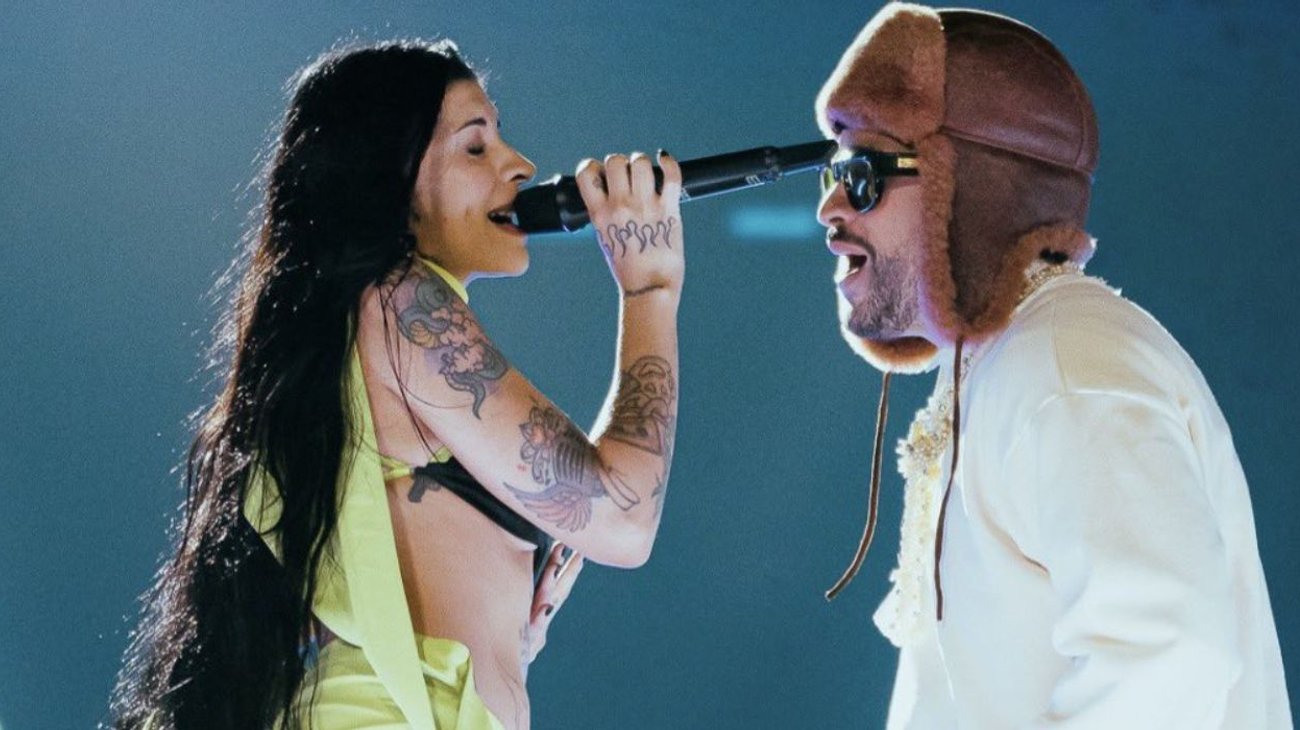 Bad Bunny y Cazzu interpretan 'Loca' en Argentina 