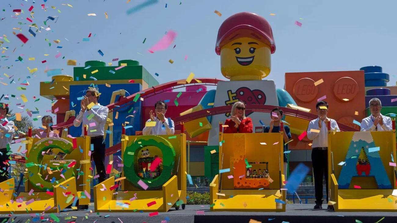 El primer Legoland de China abre sus puertas a visitantes