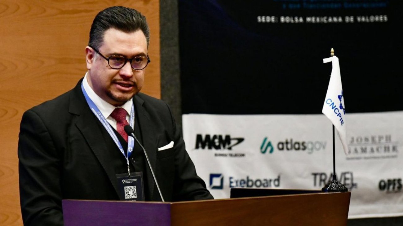 Eligen nuevo presidente de Comisión Nacional Bancaria y Valores