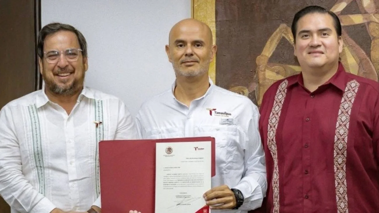 Entregan nombramientos en la Secretaría de Educación