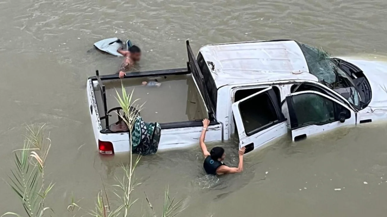 Escapan de Patrulla Fronteriza nadando el Río Bravo