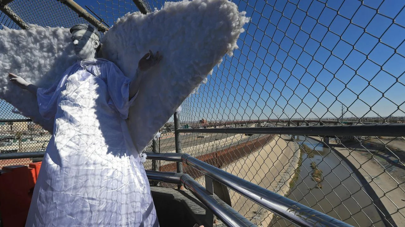 Activistas piden apoyo a deportados sin dinero ni dónde quedarse