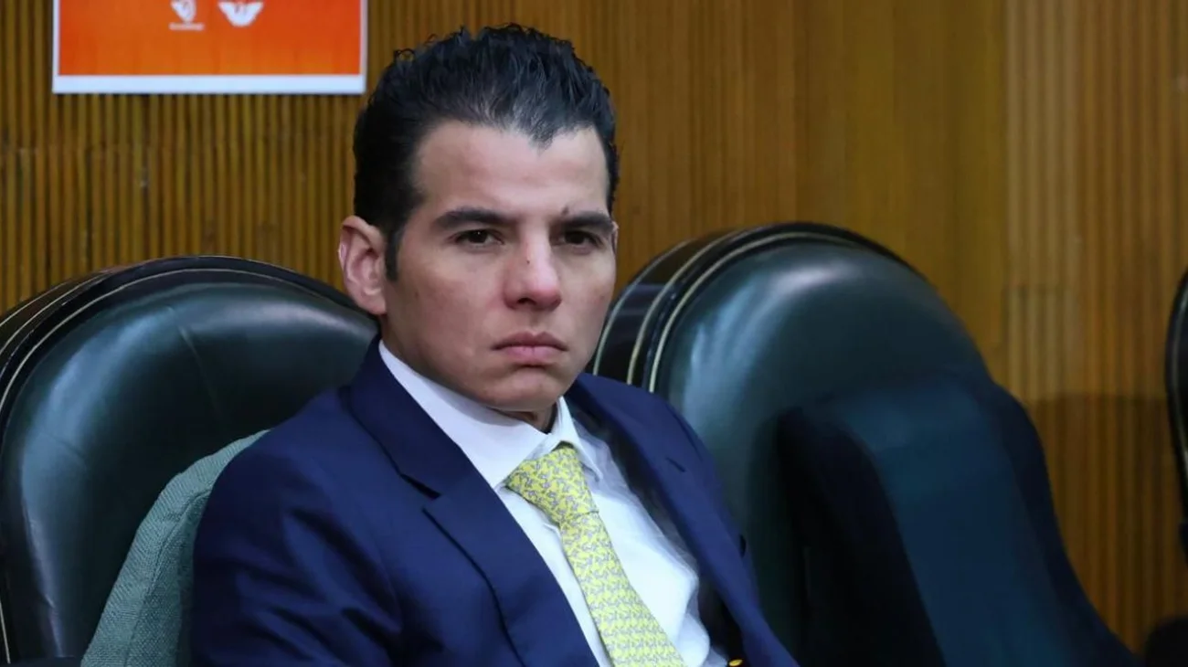 Nombran a Mike Flores en coordinación clave del gabinete de NL