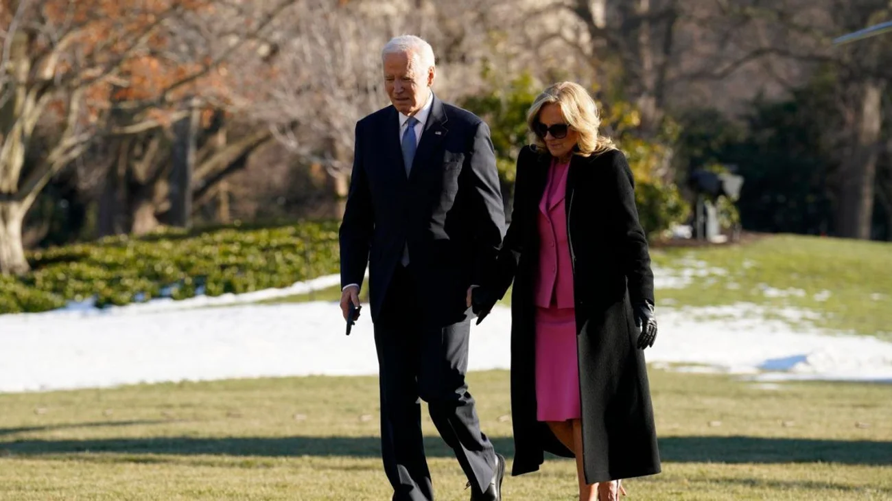 'Debemos estar comprometidos, no me voy a ninguna parte': Biden
