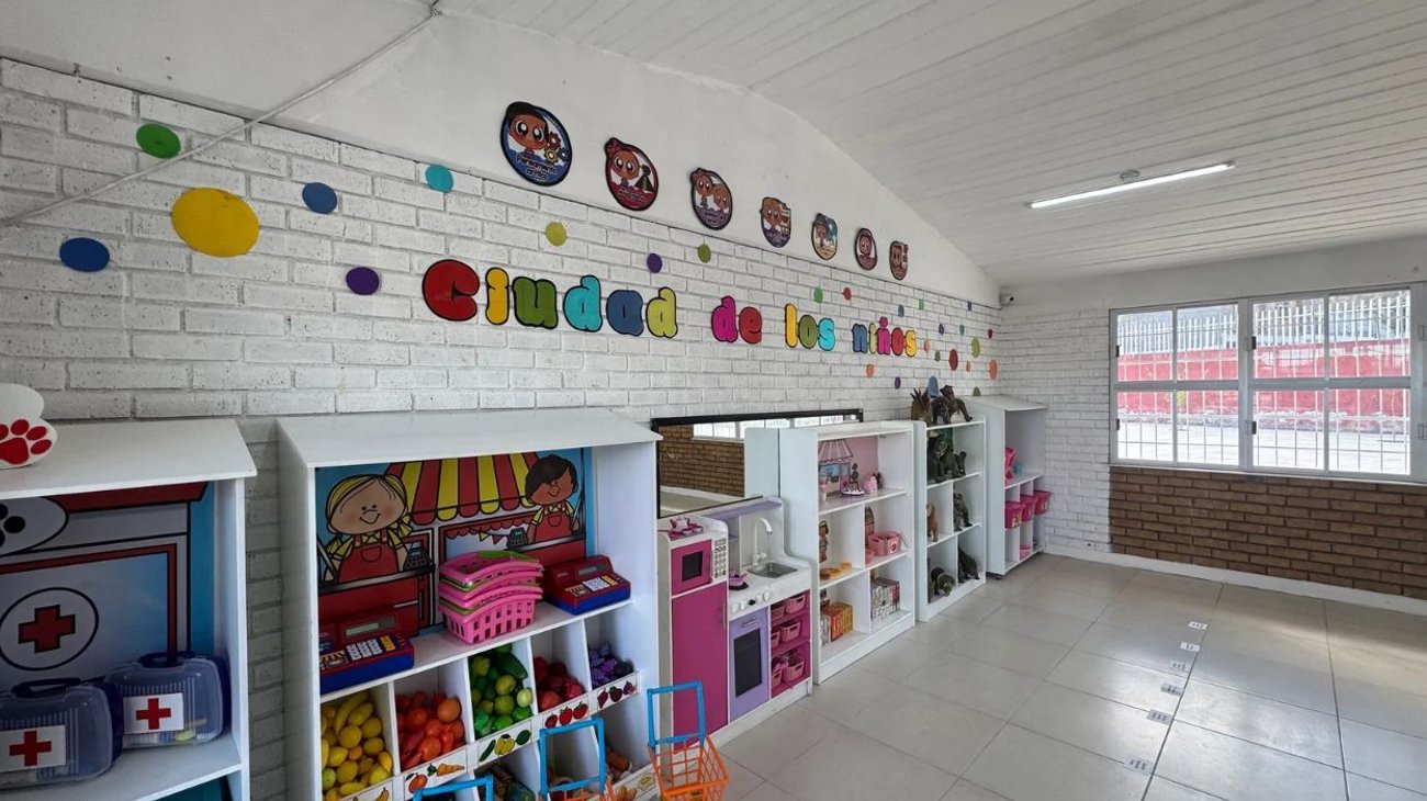 Escuelas podrán aplicar clases en línea por calor: Educación