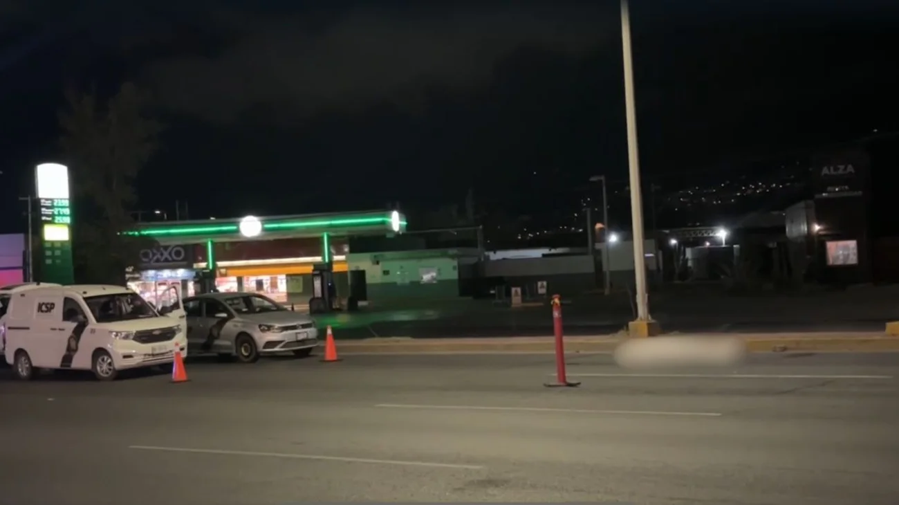 Muere atropellado bajo puente peatonal en Santa Catarina