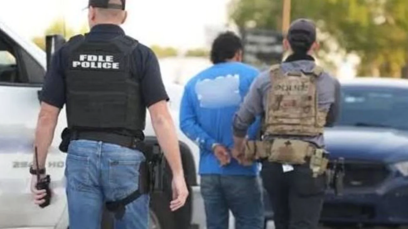 Denuncian 'cacería' de migrantes en oficinas de inmigración