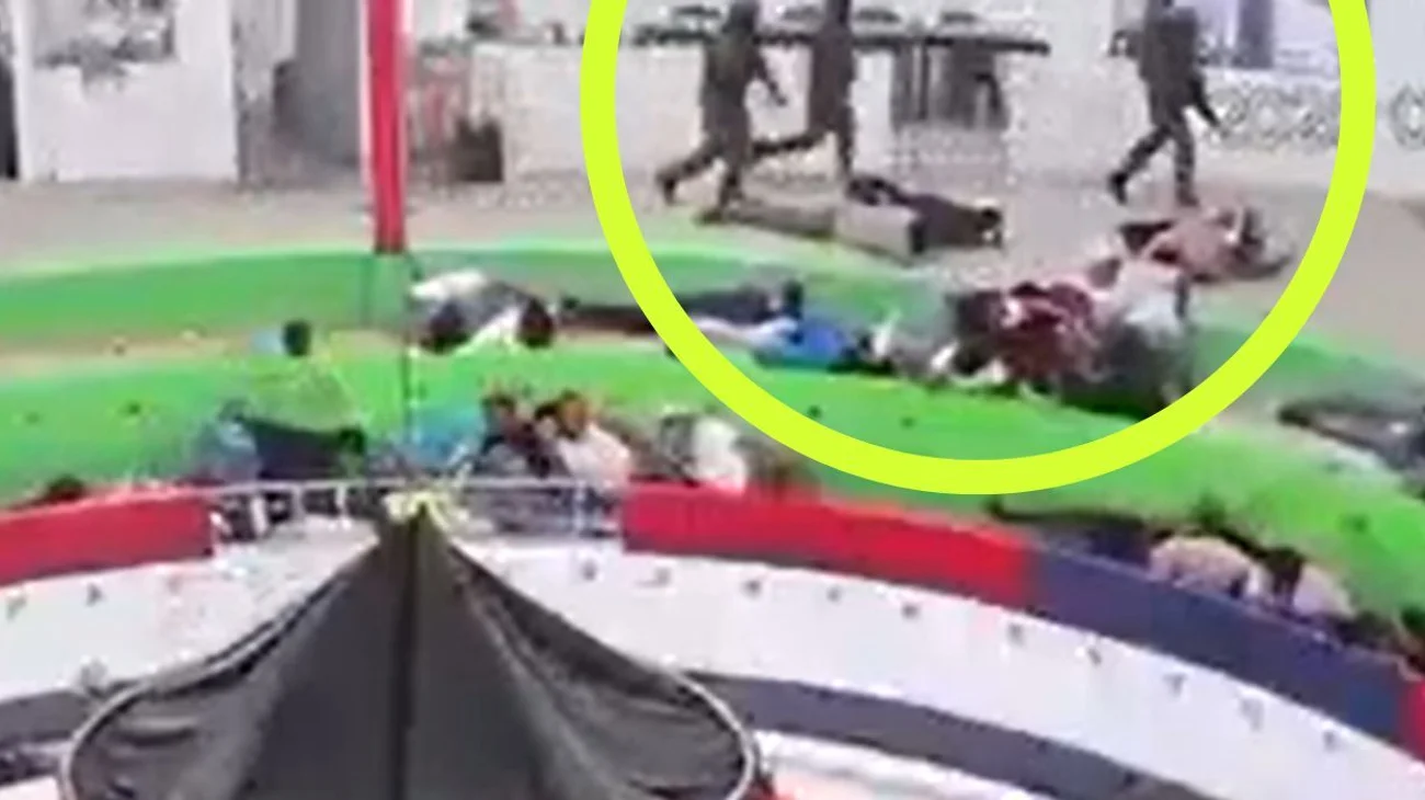 Ecuador_pelea_de_gallos_37f4430184