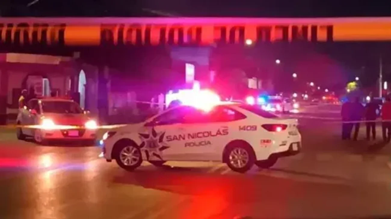 Ejecutan a hombre a bordo de camioneta en San Nicolás
