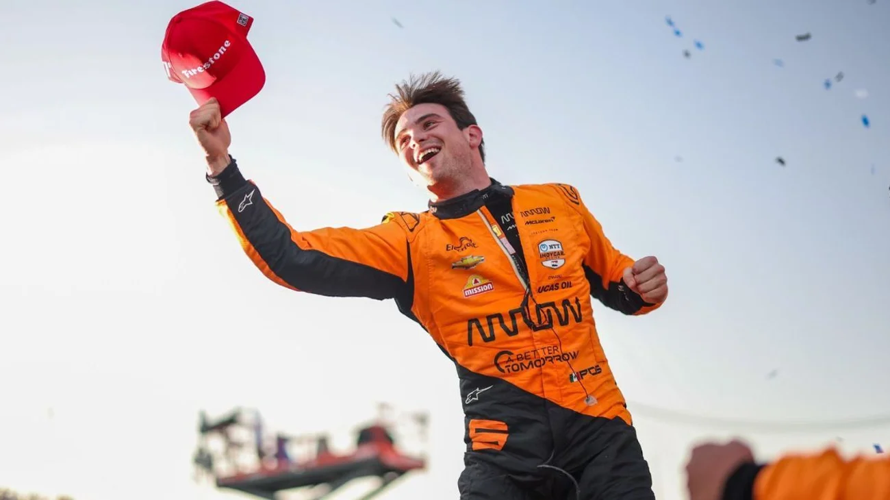 El mexicano Pato O'Ward gana primera carrera en el óvalo de Iowa